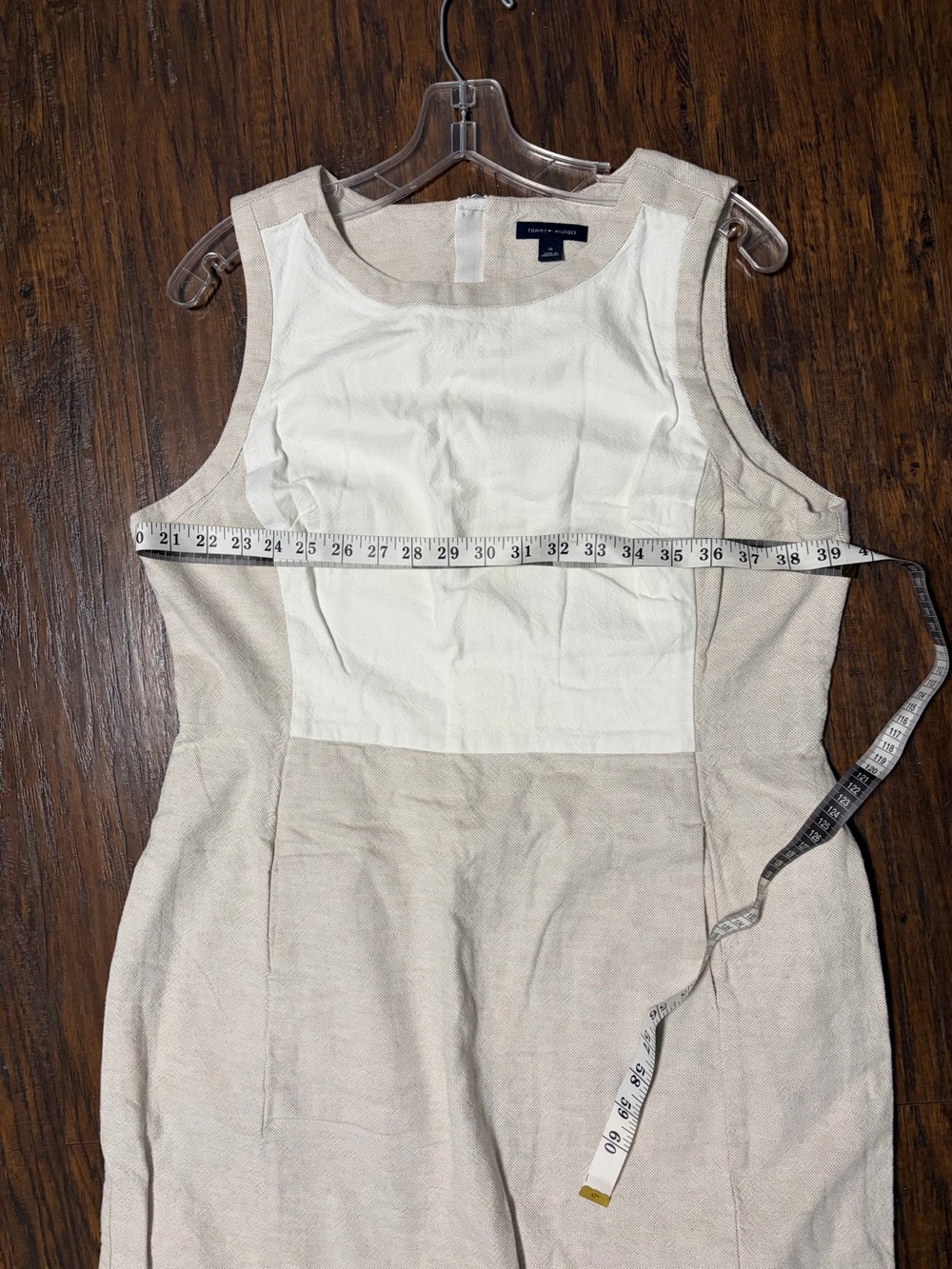 Tommy Hilfiger Two-Tone Beige and White Sleeveless Sheath Dress - Picture 7 of 10